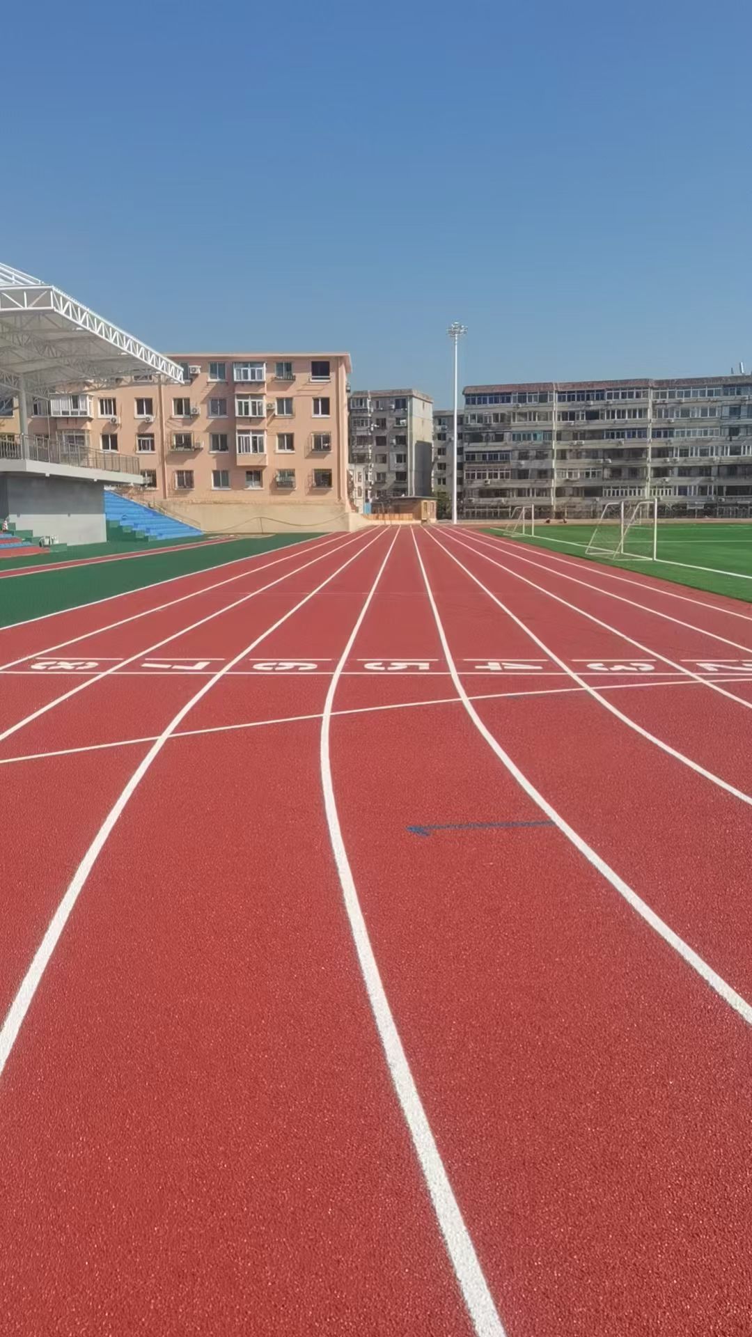 平凉市新国标塑胶跑道渗水跑道 - 方案